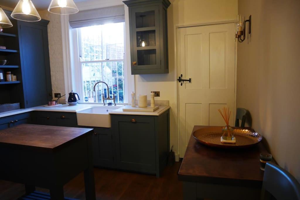 Luxury 2 Bed Georgian Townhouse, Old Portsmouth Βίλα Εξωτερικό φωτογραφία